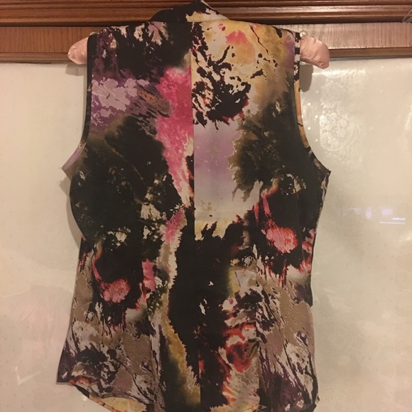 Apostrophe Patterned Blouse - Picture 2 of 2